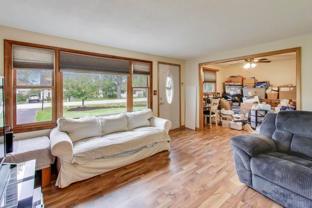 33336 N Indian Lane, Grayslake, IL 60030