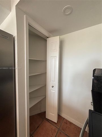 555 Crandon Boulevard 43, Key Biscayne, FL 33149