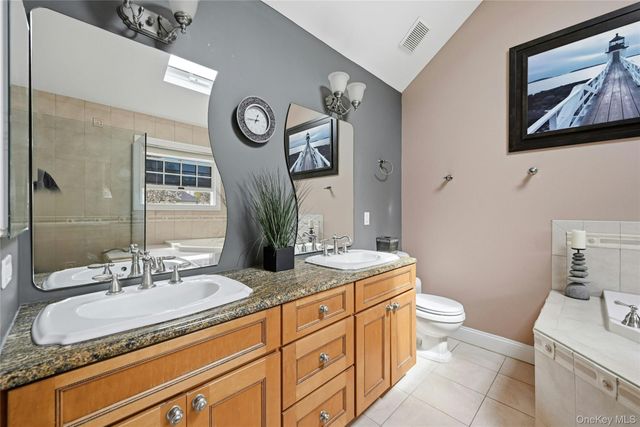 20 E Main Street, Huntington, NY 11743
