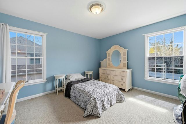20 E Main Street, Huntington, NY 11743