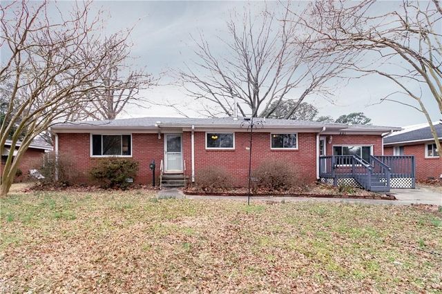 881 Hopwood LN, Virginia Beach, VA 23455