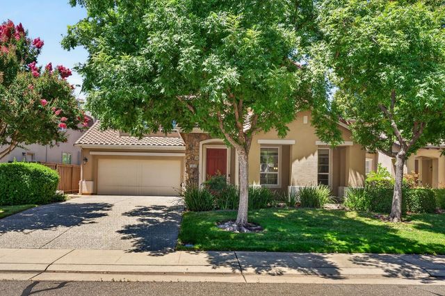 1453 Haddington Dr, Folsom, CA 95630