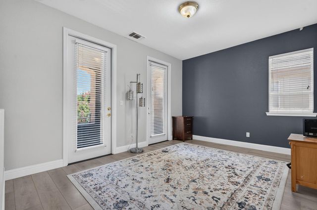 1453 Haddington Dr, Folsom, CA 95630