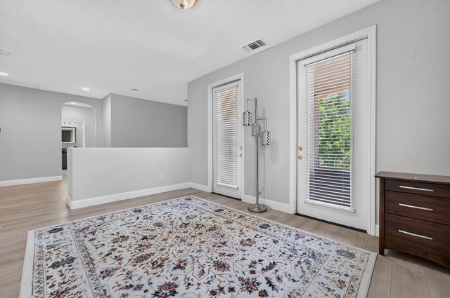 1453 Haddington Dr, Folsom, CA 95630