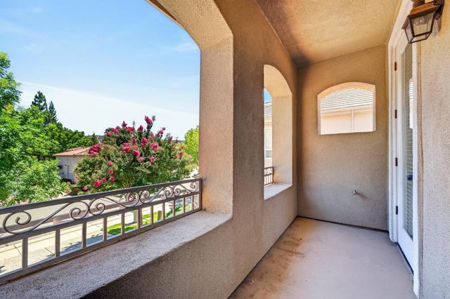 1453 Haddington Dr, Folsom, CA 95630