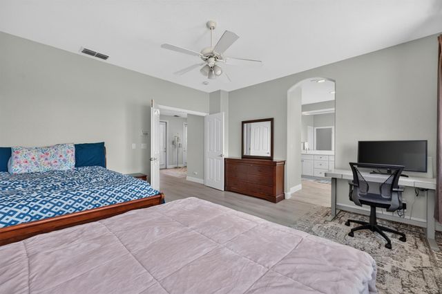 1453 Haddington Dr, Folsom, CA 95630