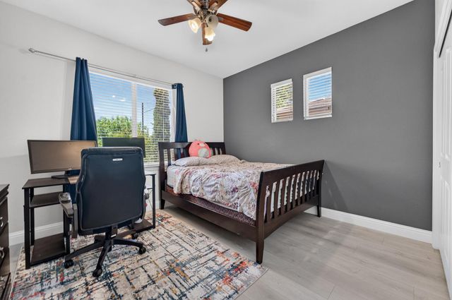 1453 Haddington Dr, Folsom, CA 95630