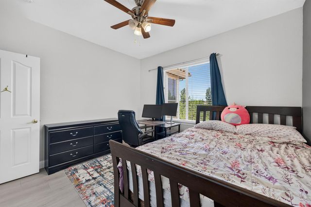1453 Haddington Dr, Folsom, CA 95630