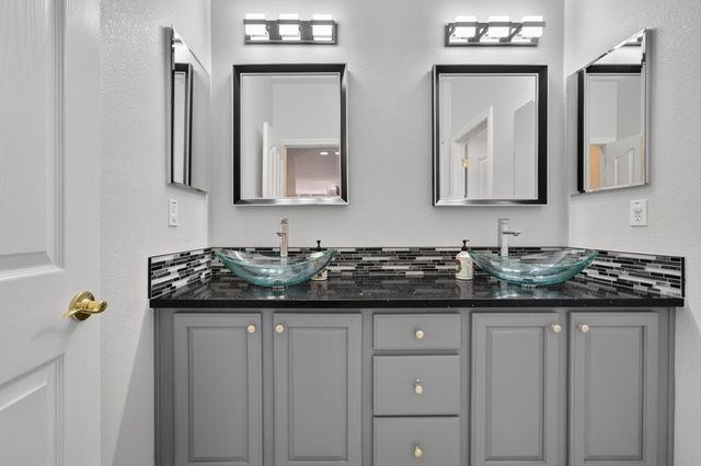 1453 Haddington Dr, Folsom, CA 95630