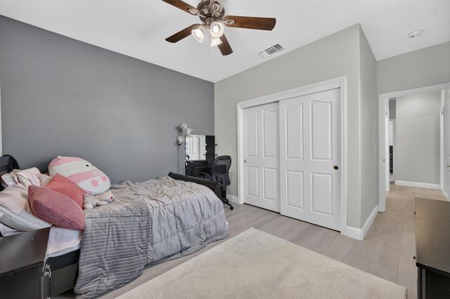 1453 Haddington Dr, Folsom, CA 95630