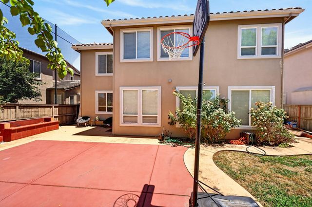 1453 Haddington Dr, Folsom, CA 95630