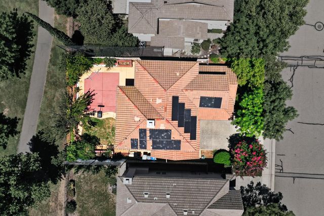 1453 Haddington Dr, Folsom, CA 95630