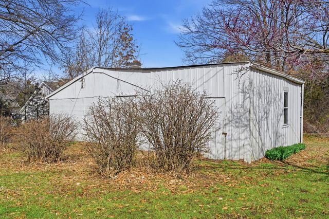 2103 BALLENGER LN, Columbia, MO 65202