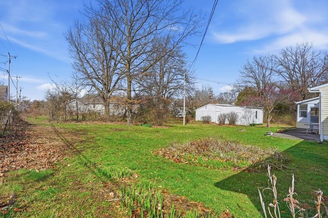 2103 BALLENGER LN, Columbia, MO 65202