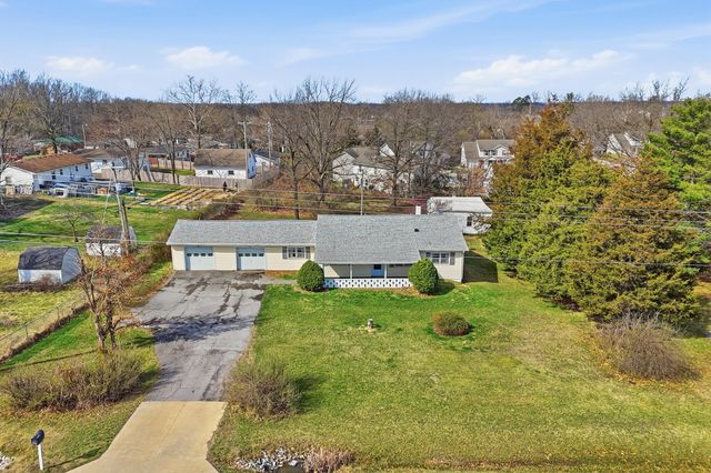 2103 BALLENGER LN, Columbia, MO 65202