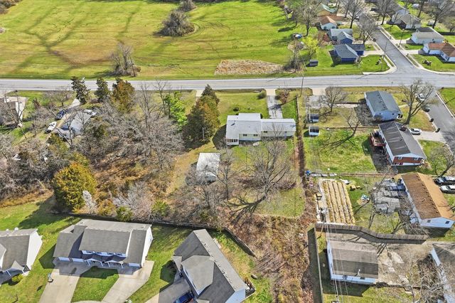 2103 BALLENGER LN, Columbia, MO 65202