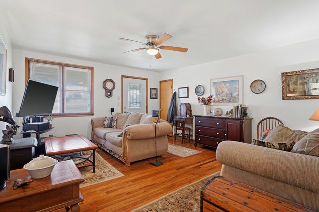 2103 BALLENGER LN, Columbia, MO 65202