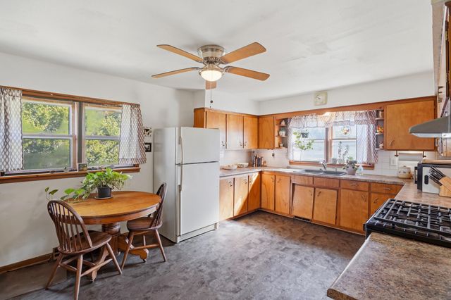 2103 BALLENGER LN, Columbia, MO 65202