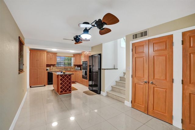 2542 Marathon Ln, Fort Lauderdale, FL 33312