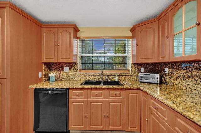 2542 Marathon Ln, Fort Lauderdale, FL 33312