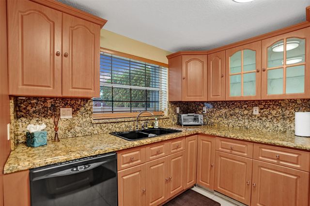 2542 Marathon Ln, Fort Lauderdale, FL 33312