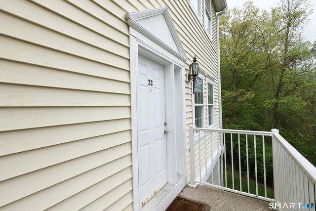 633 Danbury Road 22, Ridgefield, CT 06877