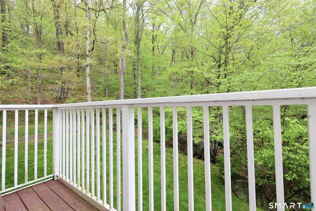 633 Danbury Road 22, Ridgefield, CT 06877