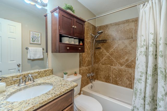 6239 HOPES FERRY ST, San Antonio, TX 78233