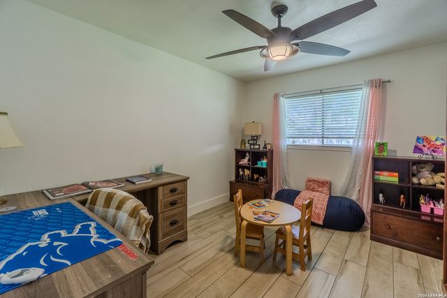 6239 HOPES FERRY ST, San Antonio, TX 78233