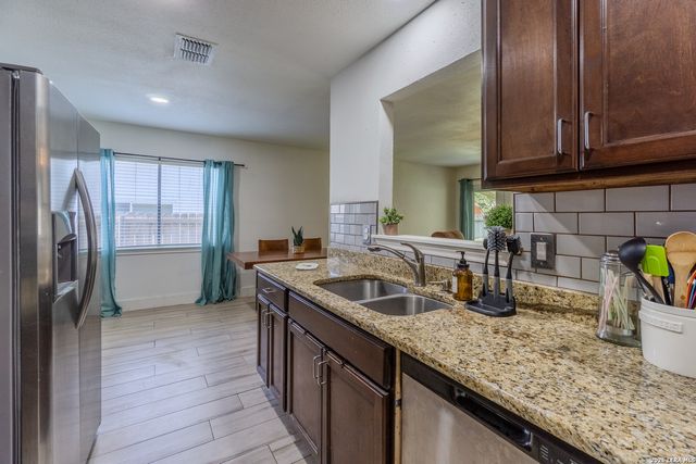 6239 HOPES FERRY ST, San Antonio, TX 78233