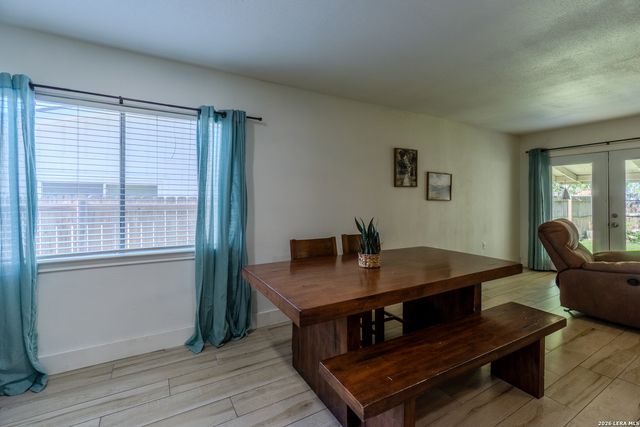6239 HOPES FERRY ST, San Antonio, TX 78233