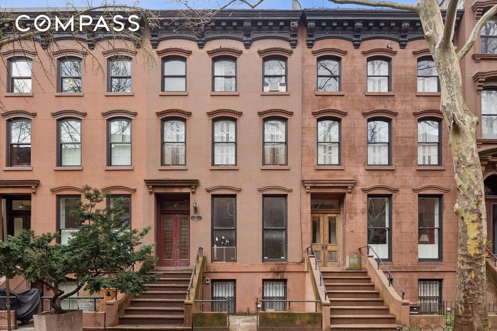 18 S Oxford Street, New York City, NY 11217