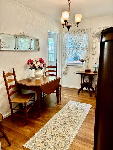 913 N Hickory Street, Owosso, MI 48867