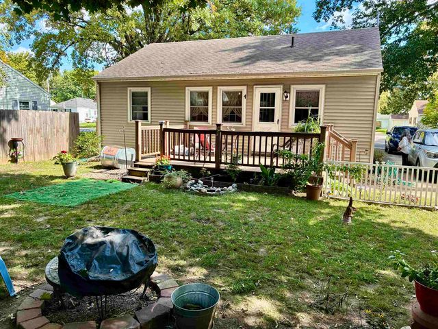913 N Hickory Street, Owosso, MI 48867
