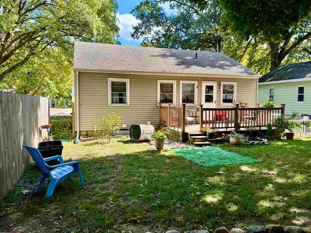 913 N Hickory Street, Owosso, MI 48867