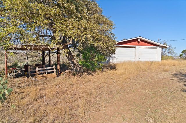 432 Sandy Mountain DR, Sunrise Beach, TX 78643