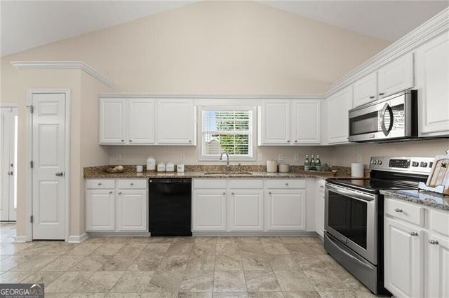 4011 Lafayette Way, Loganville, GA 30052