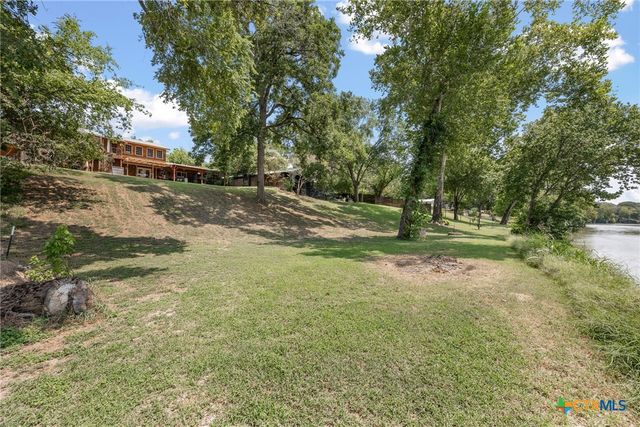 315 Riverwood Drive, Bastrop, TX 78602