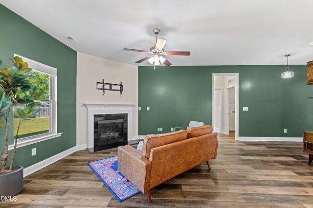 39 Pal Court, Benson, NC 27504