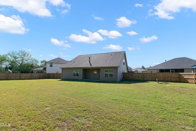 39 Pal Court, Benson, NC 27504