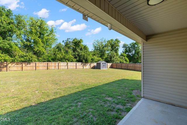 39 Pal Court, Benson, NC 27504