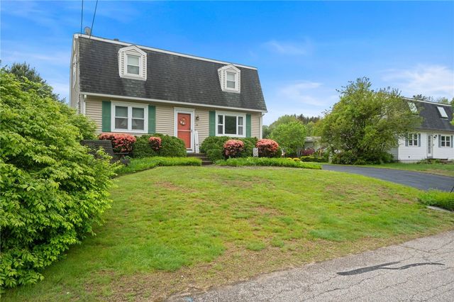 30 Saundra Drive, Westerly, RI 02891