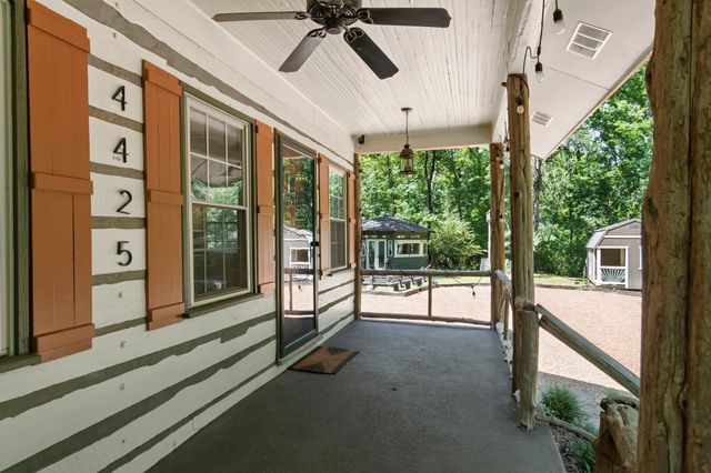 4425 Brush Hill Rd, Nashville, TN 37216
