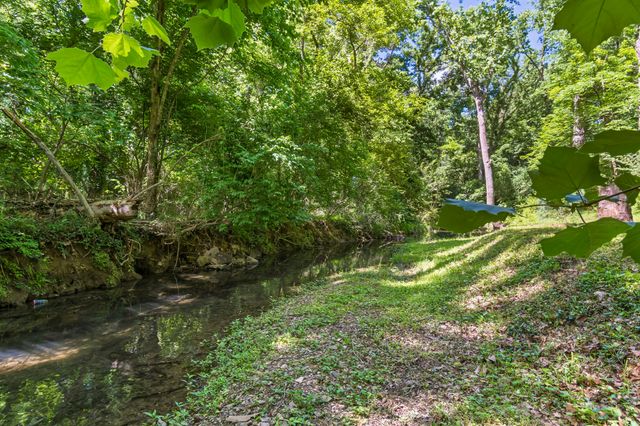 4425 Brush Hill Rd, Nashville, TN 37216
