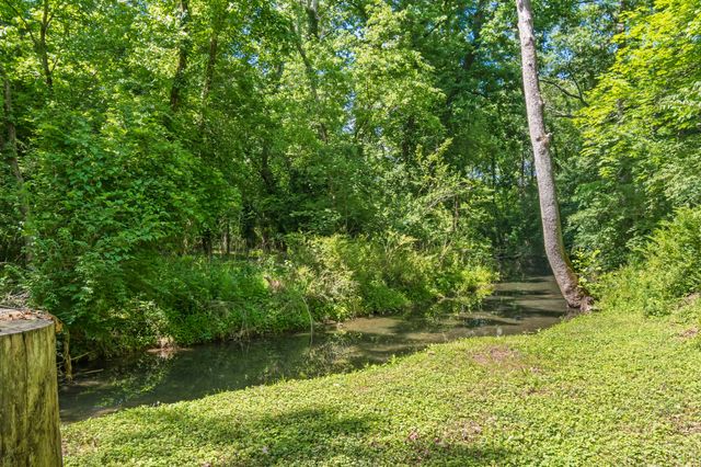 4425 Brush Hill Rd, Nashville, TN 37216