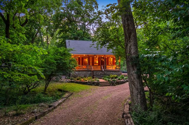 4425 Brush Hill Rd, Nashville, TN 37216
