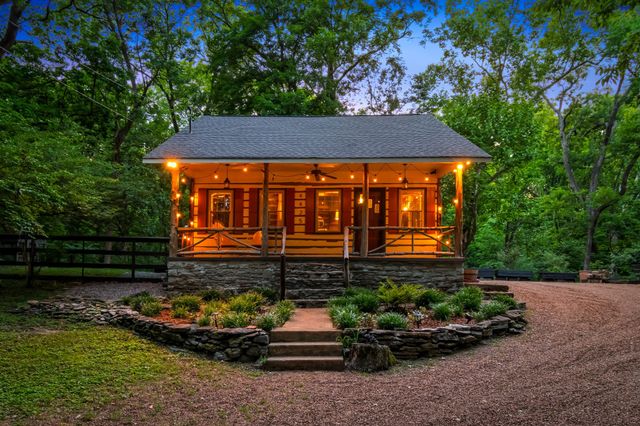 4425 Brush Hill Rd, Nashville, TN 37216