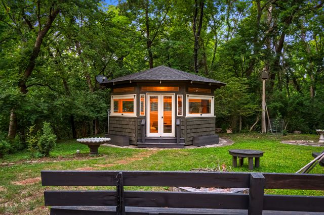 4425 Brush Hill Rd, Nashville, TN 37216