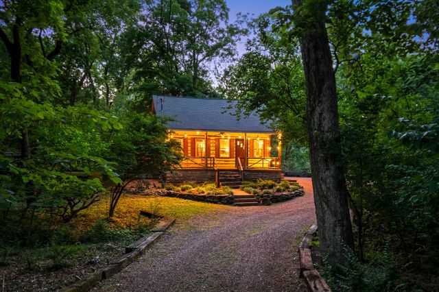 4425 Brush Hill Rd, Nashville, TN 37216