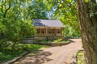 4425 Brush Hill Rd, Nashville, TN 37216